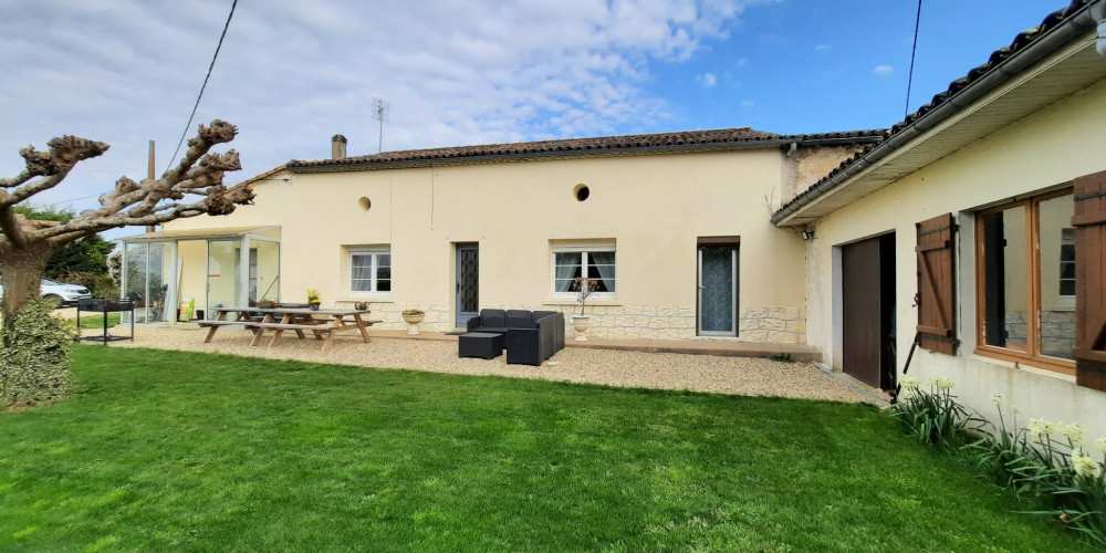 maison à BLASIMON (33540)