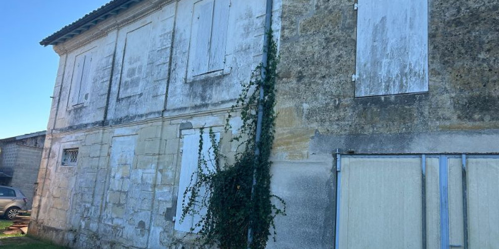 maison à MOULIETS ET VILLEMARTIN (33350)