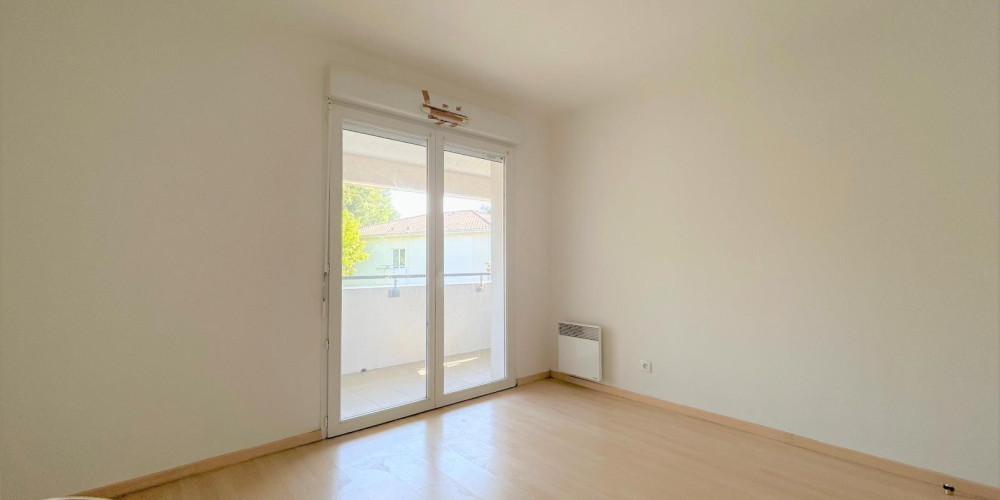 appartement à ST SEURIN SUR L ISLE (33660)