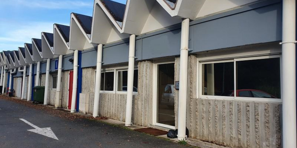 local industriel à ARTIGUES PRES BORDEAUX (33370)