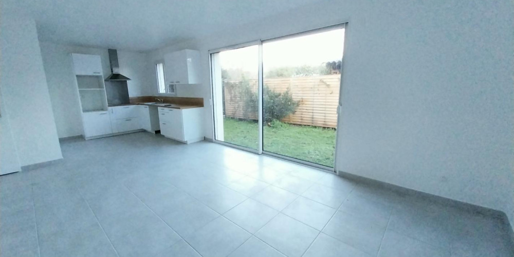 maison à SAUCATS (33650)