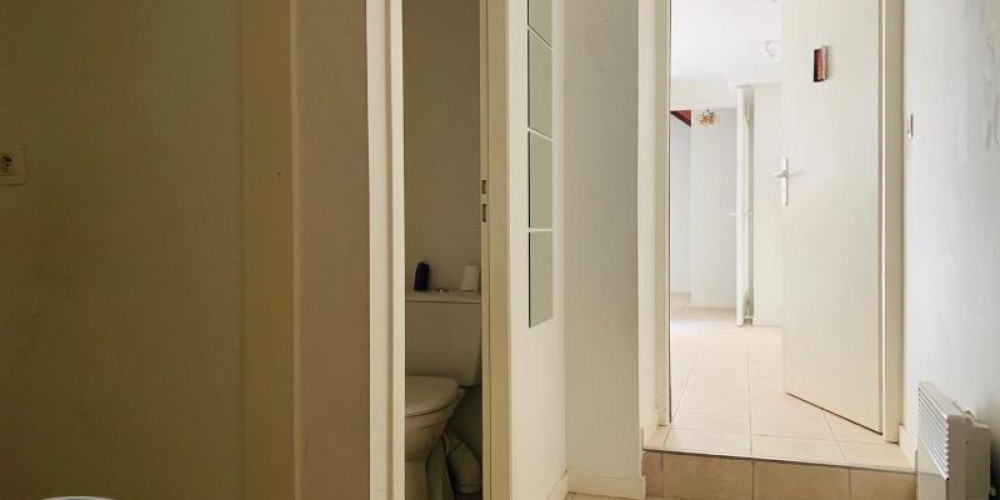 local commercial à BORDEAUX (33000)