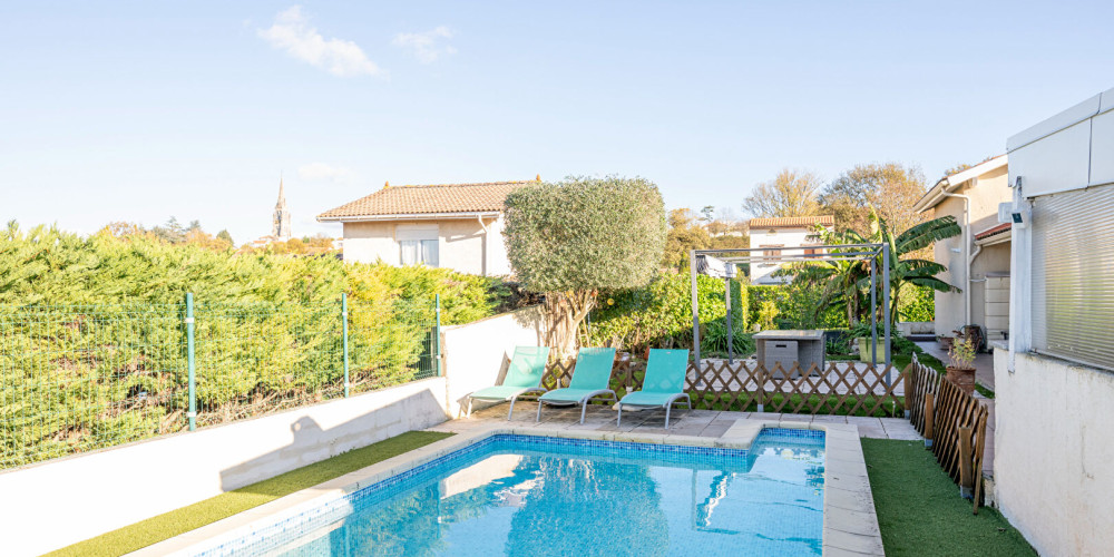 maison à BASSENS (33530)