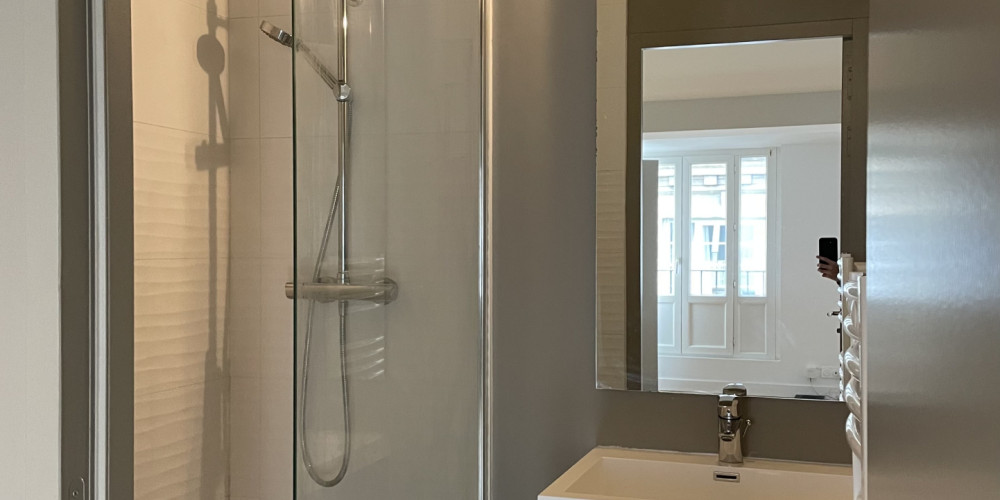 appartement à BORDEAUX (33000)