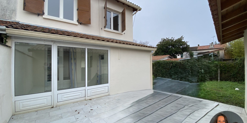 maison à ARES (33740)