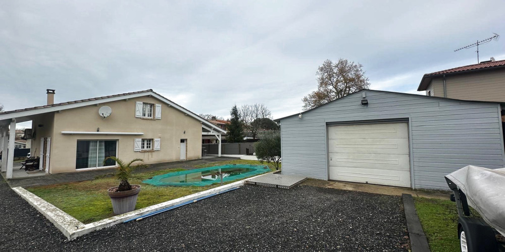 maison à ST MICHEL DE RIEUFRET (33720)