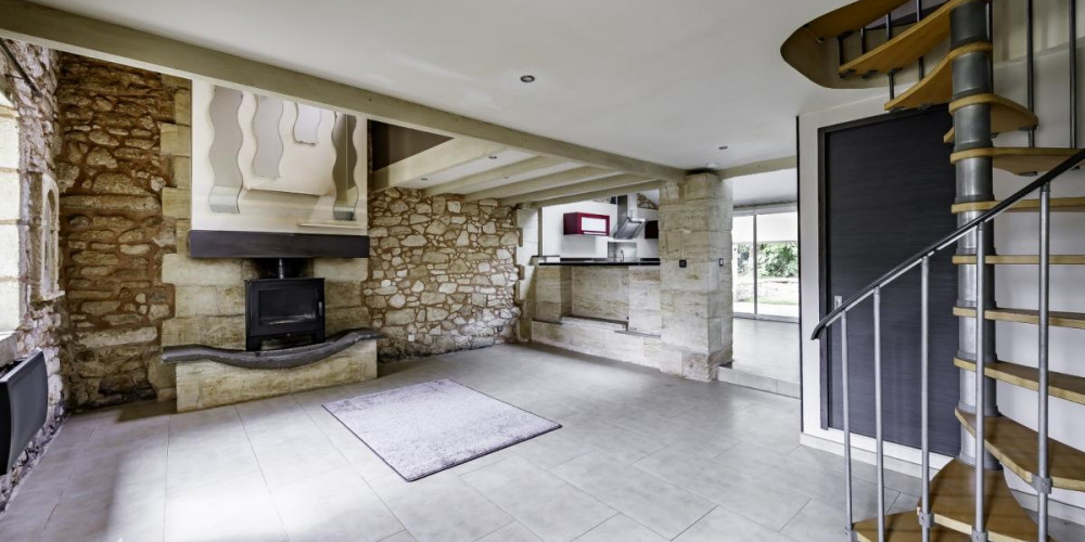 maison à PERISSAC (33240)