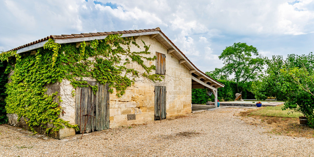 maison à LUSSAC (33570)