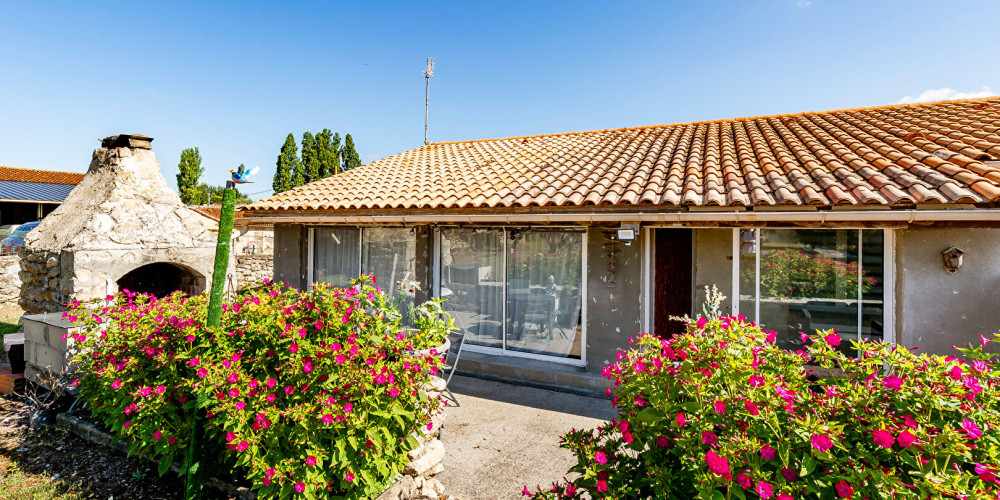 maison à ANGLADE (33390)