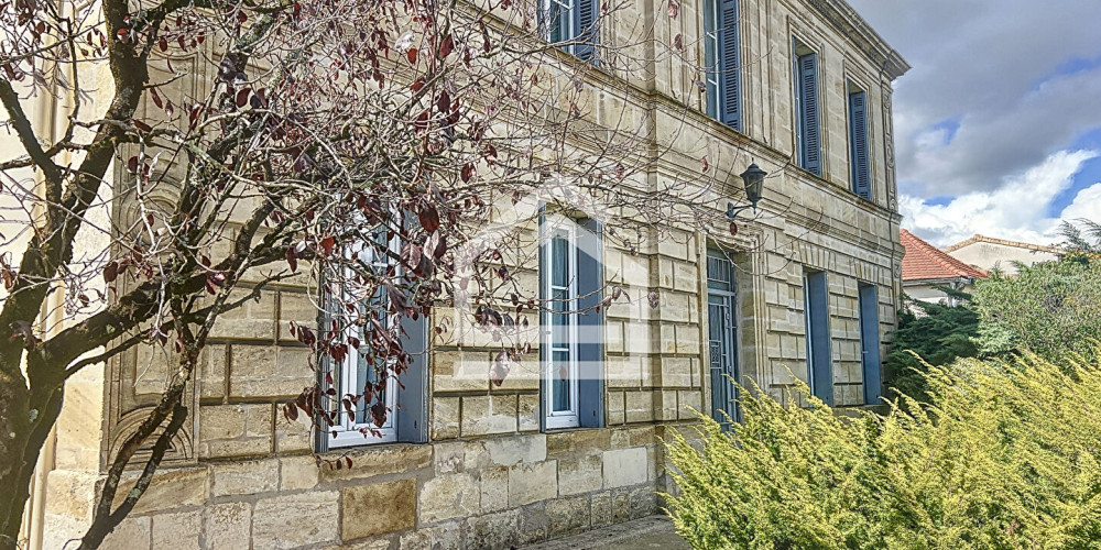 maison à LE TAILLAN MEDOC (33320)