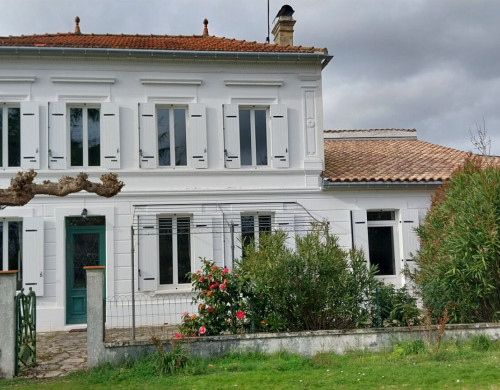 maison  ST DENIS DE PILE