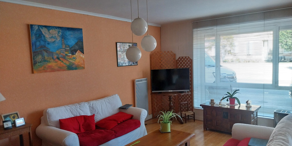 maison à HAUX (33550)