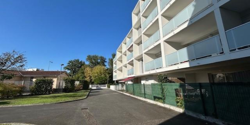 parking à MERIGNAC (33700)