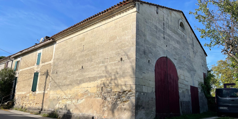 maison à LA SAUVE (33670)