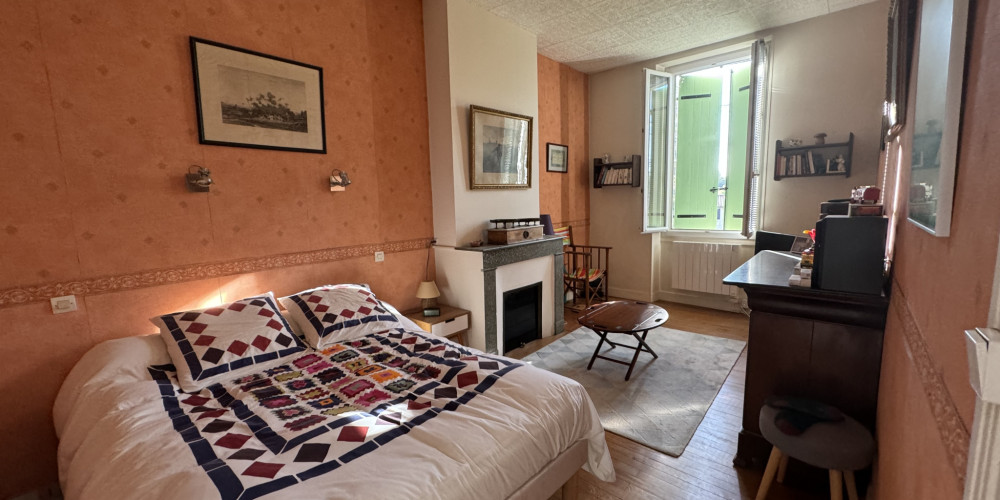 maison à CERONS (33720)