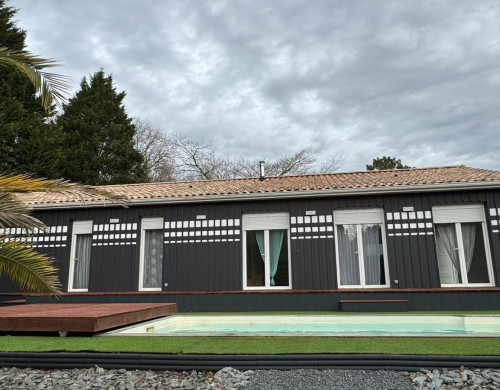 maison  HOURTIN