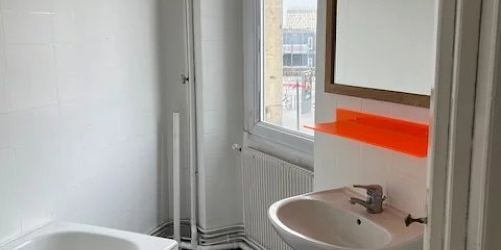appartement à BORDEAUX (33800)