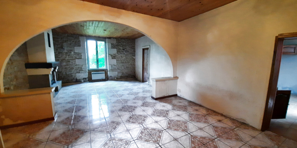 maison à LAMOTHE LANDERRON (33190)