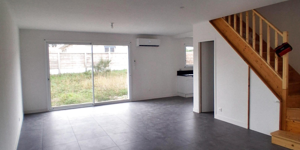 maison à BASSENS (33530)