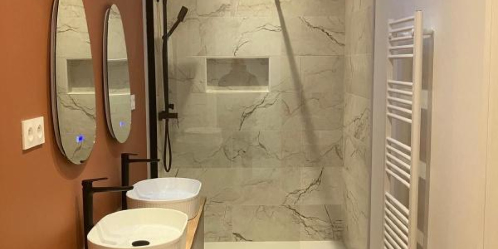 maison à LES BILLAUX (33500)