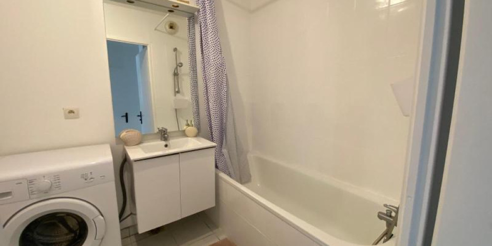 appartement à BORDEAUX (33800)