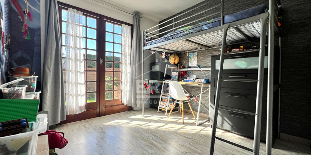 maison à ST MAGNE (33125)