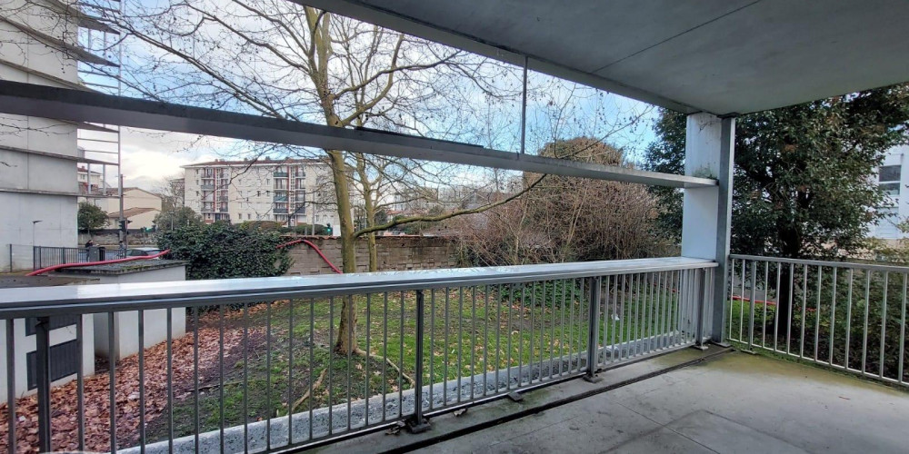 appartement à BORDEAUX (33800)