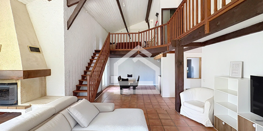 maison à FARGUES ST HILAIRE (33370)