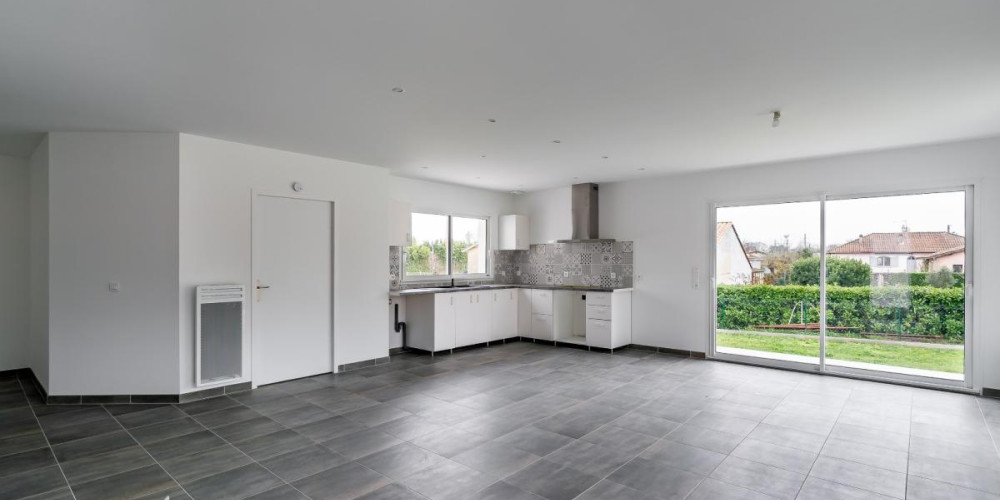 maison à AMBARES ET LAGRAVE (33440)