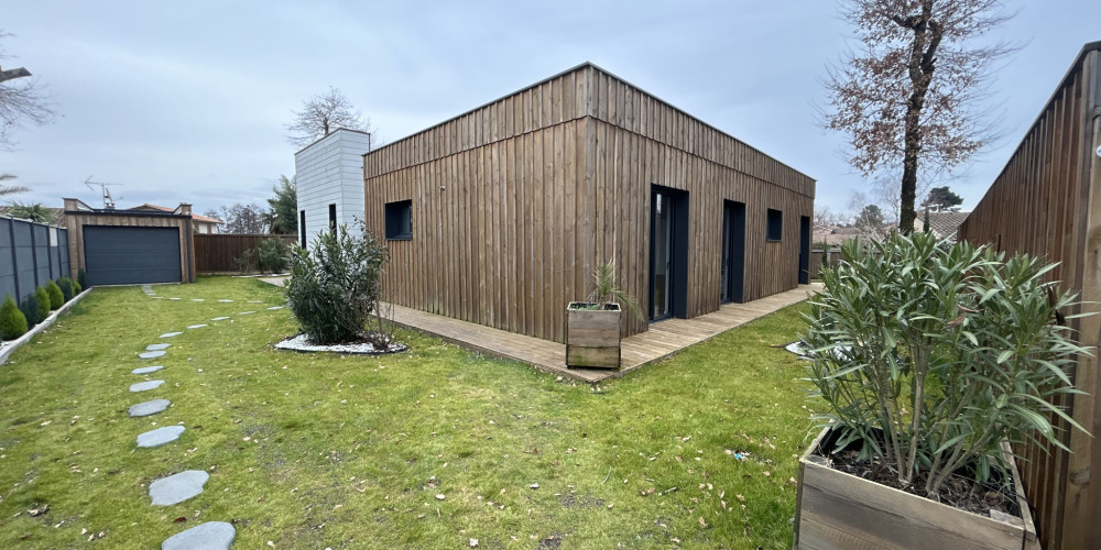 maison à ST MEDARD EN JALLES (33160)