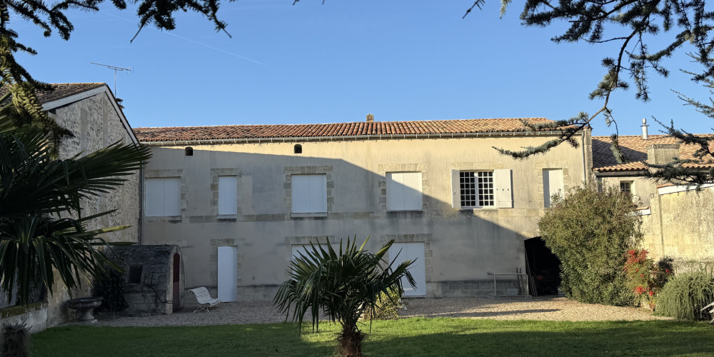 maison à ST GERVAIS (33240)