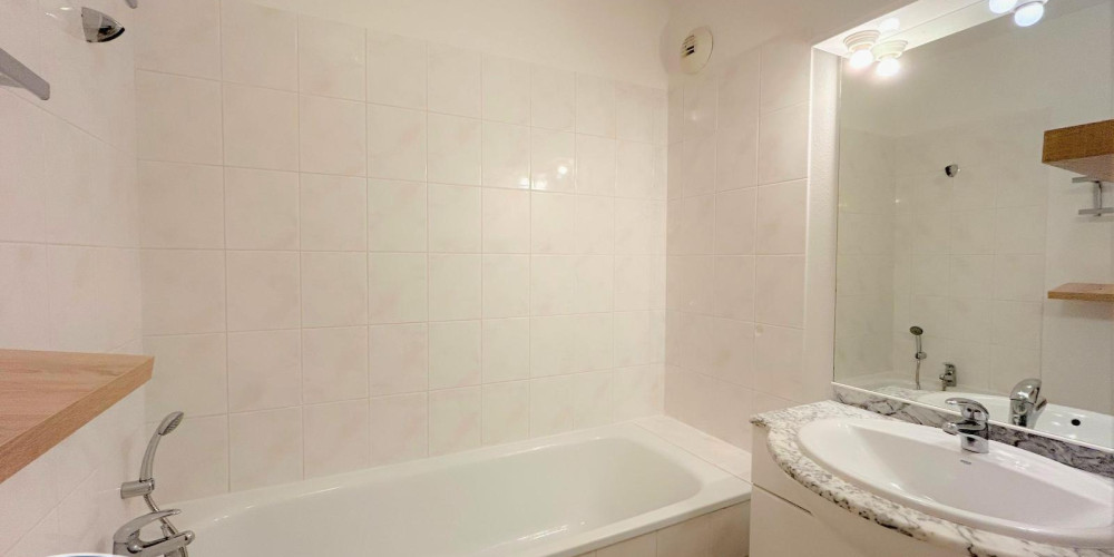 appartement à PINEUILH (33220)