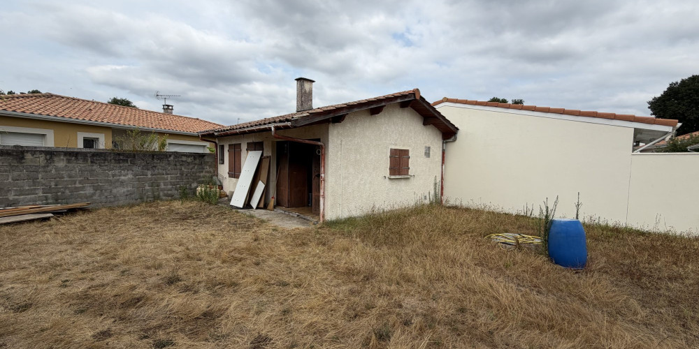 maison à ST JEAN D ILLAC (33127)