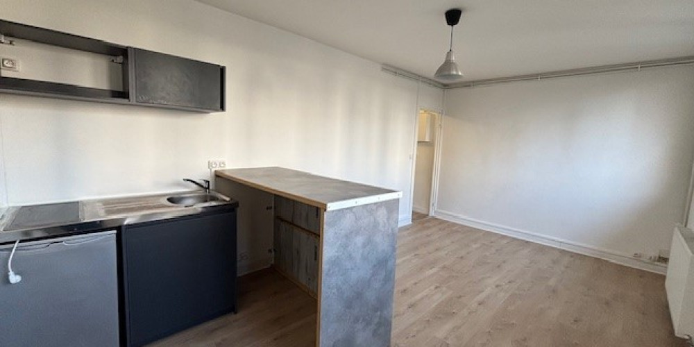 appartement à BORDEAUX (33300)