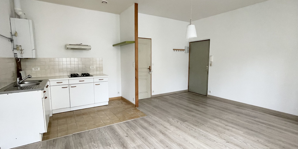 appartement à BORDEAUX (33800)