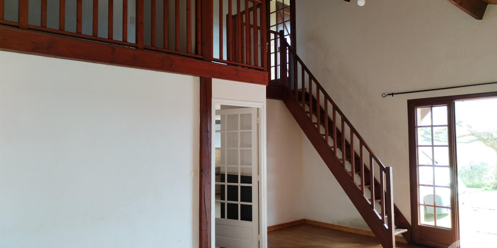 maison à ST PIERRE D AURILLAC (33490)