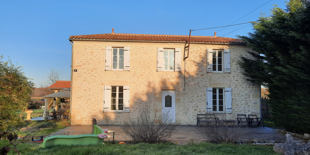 maison à SAUVETERRE DE GUYENNE (33540)