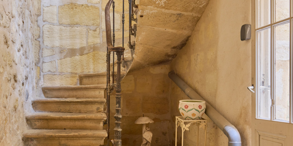 appartement à BORDEAUX (33800)