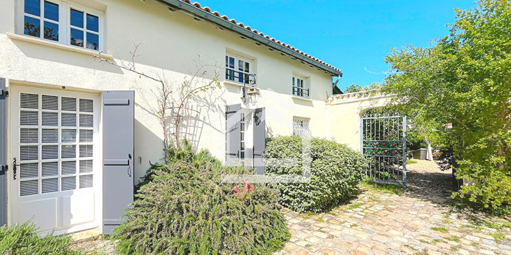 maison à ARSAC (33460)