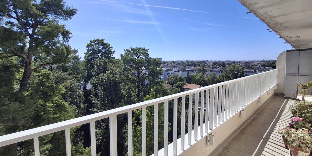 appartement à BORDEAUX (33200)
