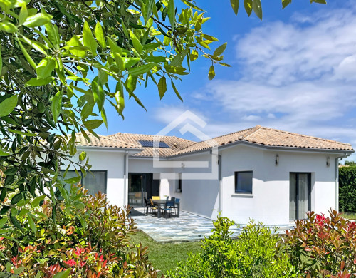 maison  HOURTIN