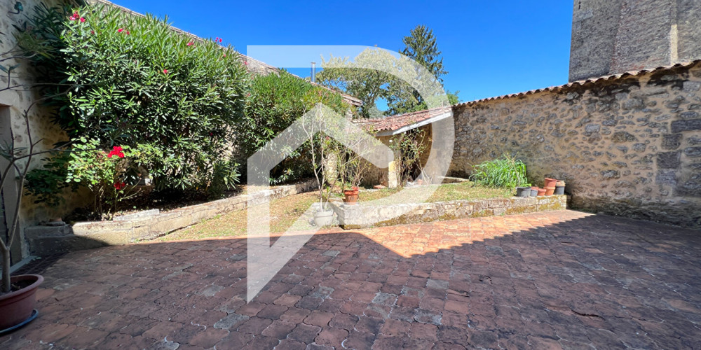 maison à BLASIMON (33540)