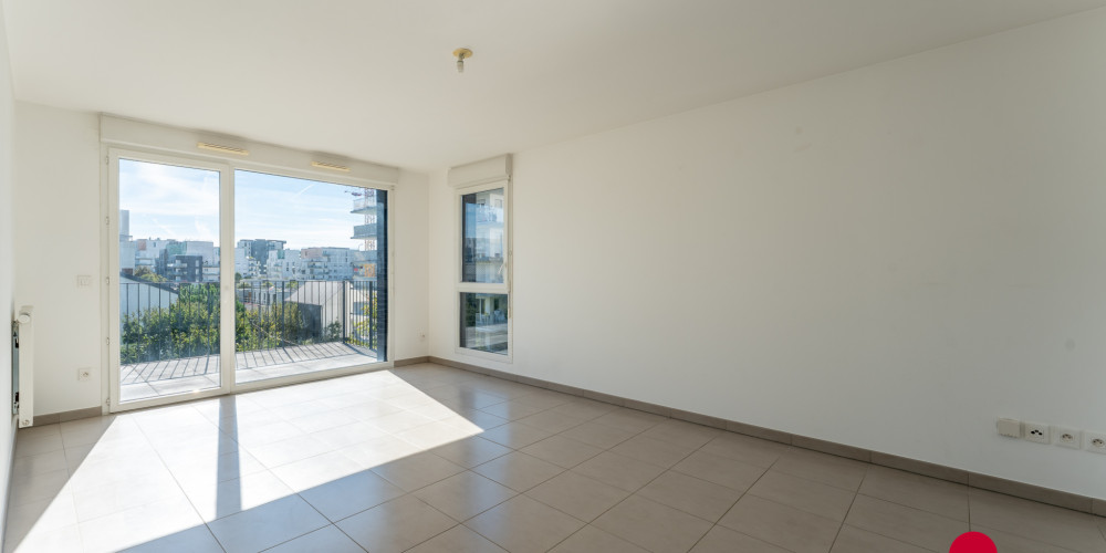 appartement à BORDEAUX (33300)