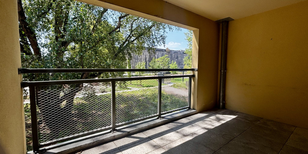 appartement à BORDEAUX (33300)