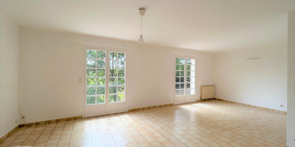 maison à FRONSAC (33126)