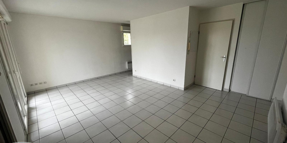 appartement à VAYRES (33870)