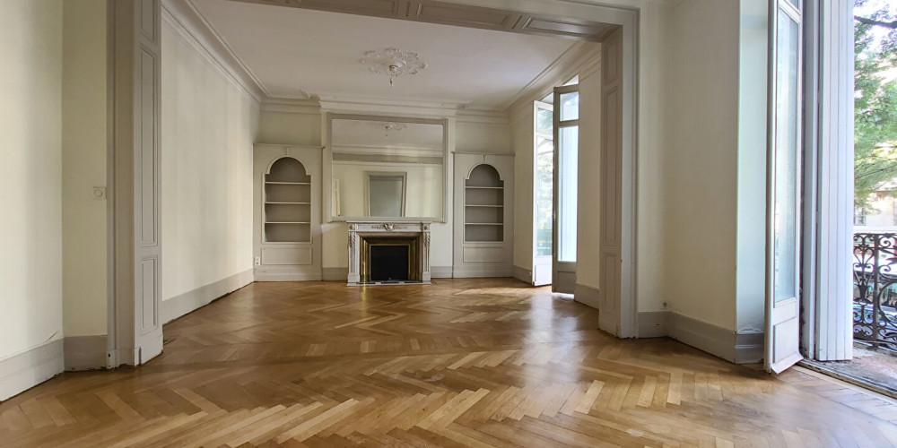 appartement à BORDEAUX (33000)