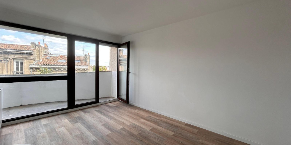 appartement à BORDEAUX (33800)