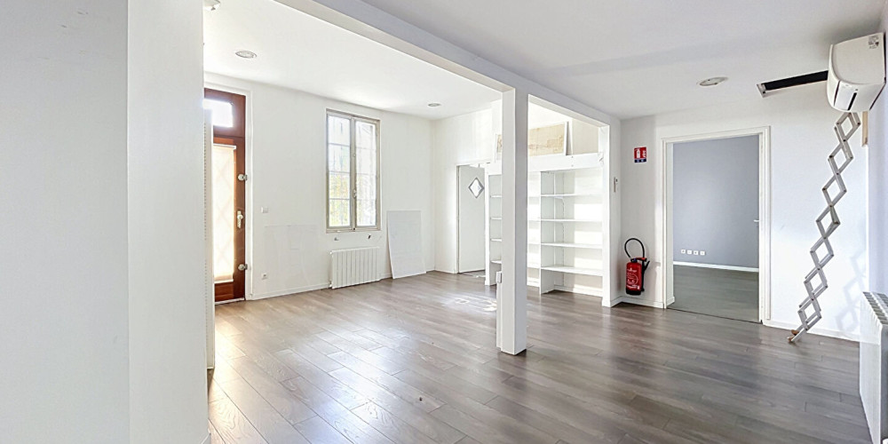 immeuble à VILLENAVE D ORNON (33140)