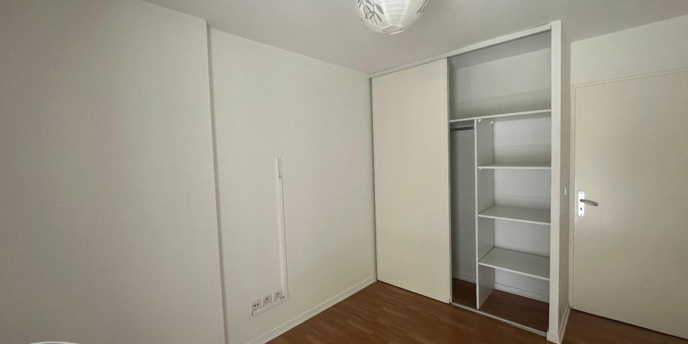 appartement à BORDEAUX (33800)